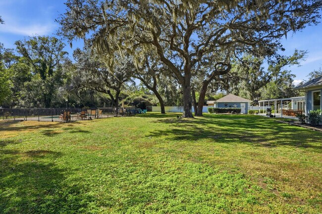 Building Photo - 34902 Greensteele Rd