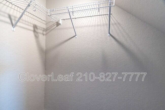 Building Photo - 940 Windflower