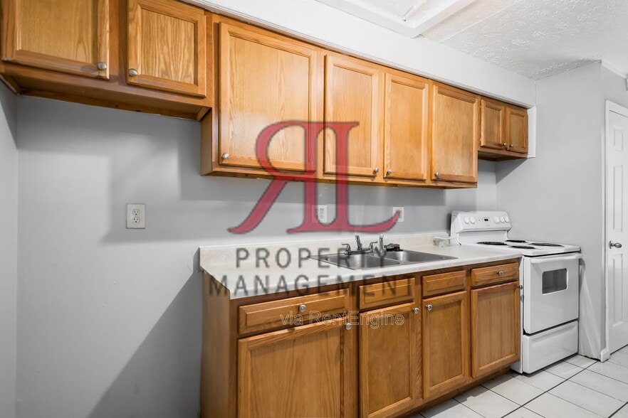 Building Photo - 4927 Myers Rd