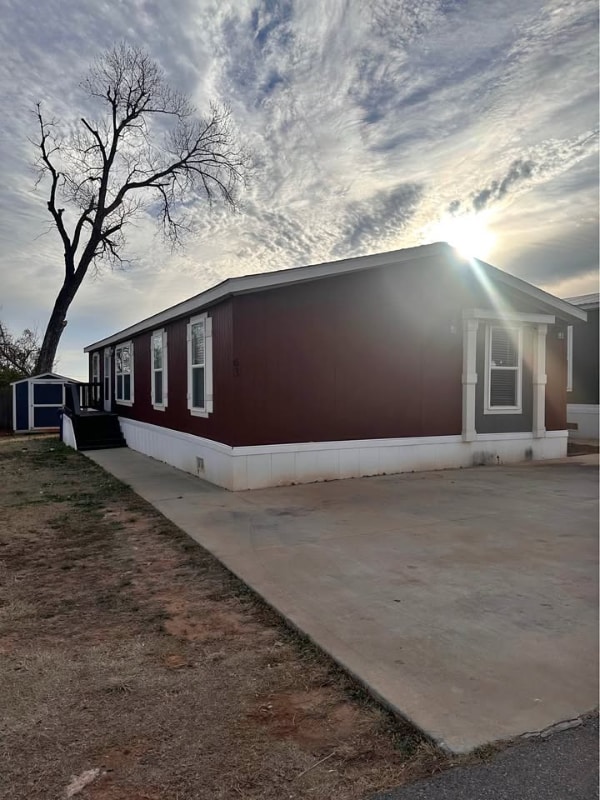 Building Photo - 3200 S Highland Park Dr