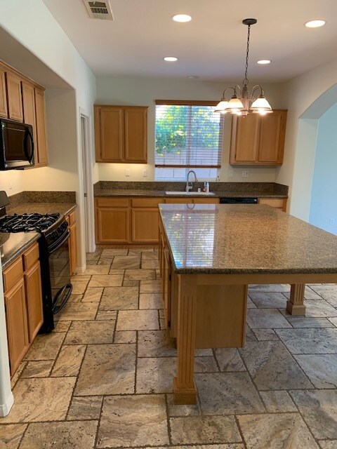 Building Photo - 84126 Canzone Dr