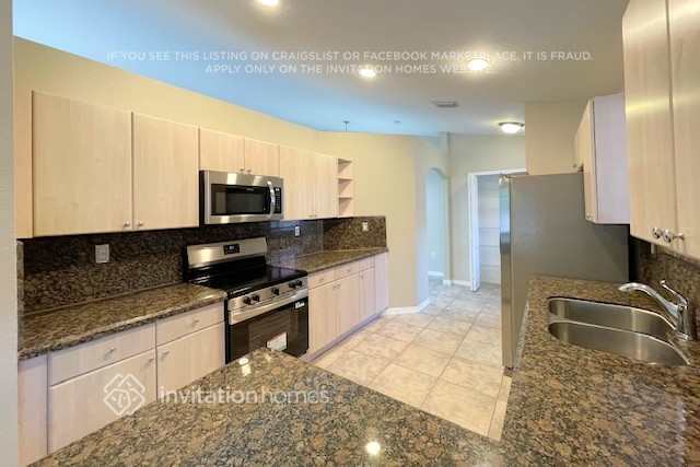 Building Photo - 5501 SW 163rd Ct