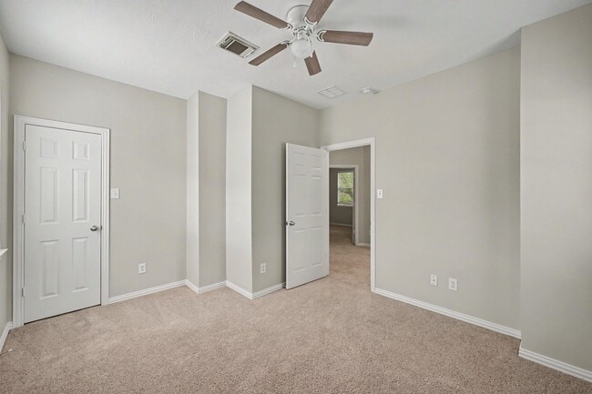 Building Photo - 79 Chipwyck Way