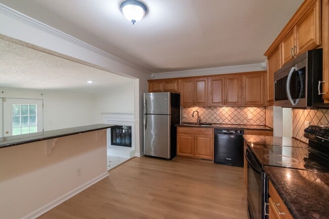 Building Photo - Well maintained ranch home in Charlotte!