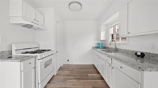Building Photo - 1516 2nd St