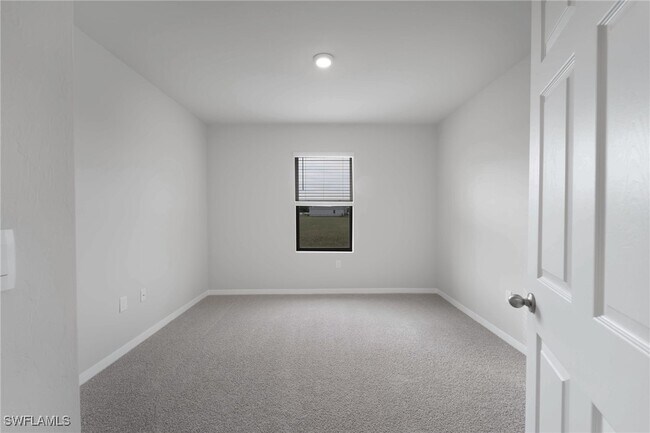 Building Photo - 1705 NW 31st Pl