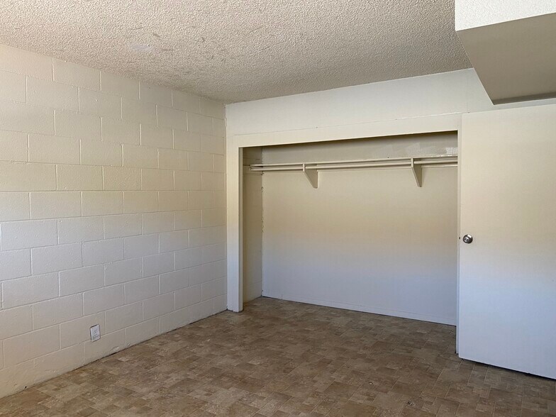 Building Photo - 2916 Marlin Ave
