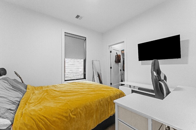 Building Photo - 68 Armandine St