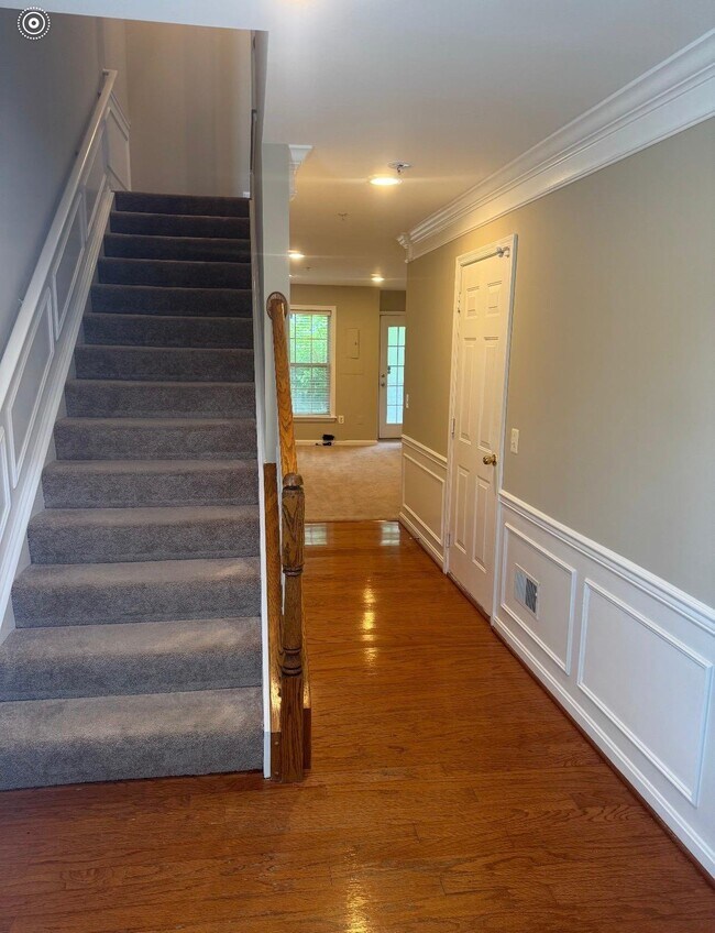 Building Photo - 11500 Sutherland Hill Way