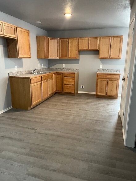 Building Photo - 2024 S Avenue I