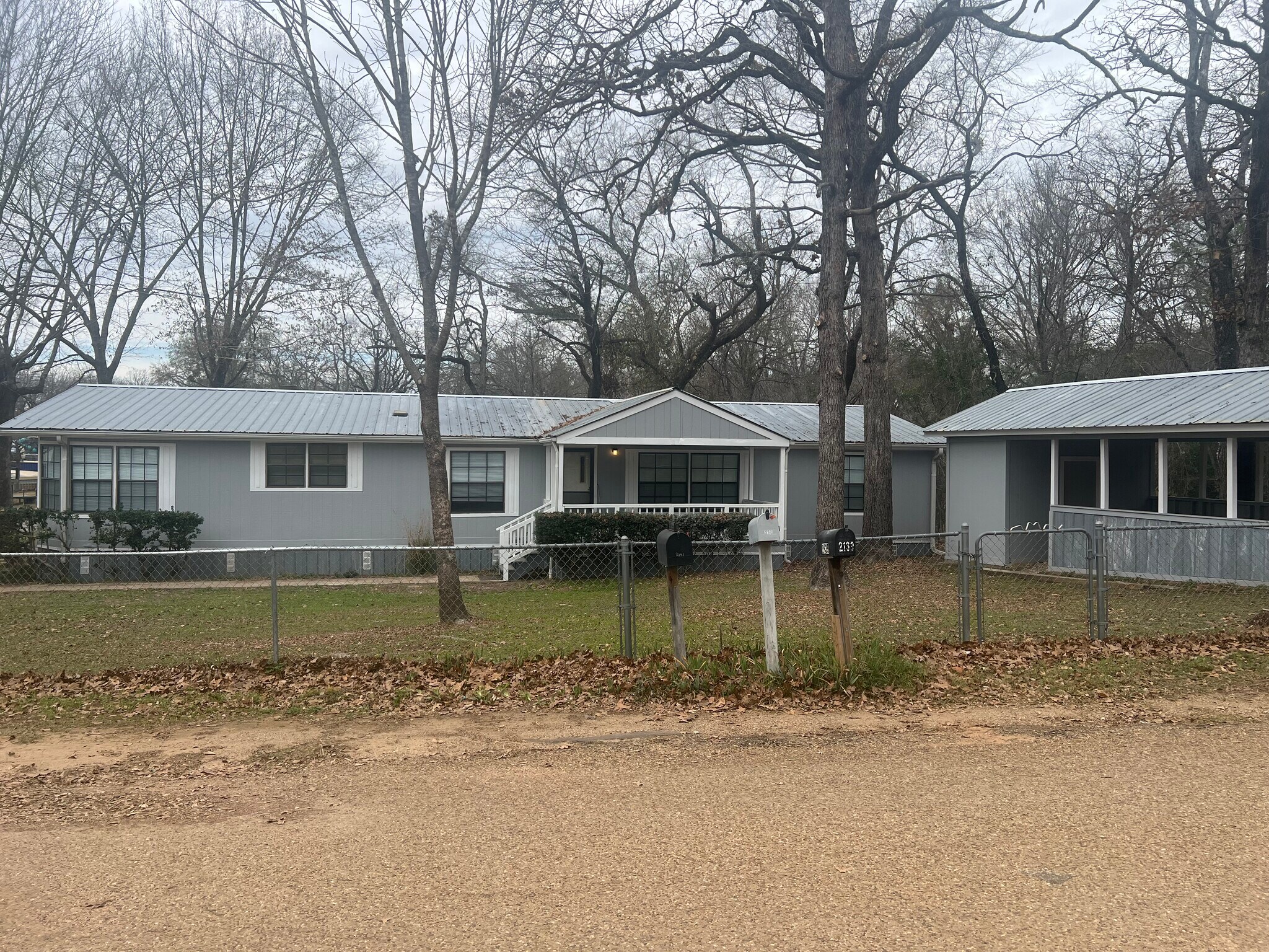 Building Photo - 2140 Hickory St