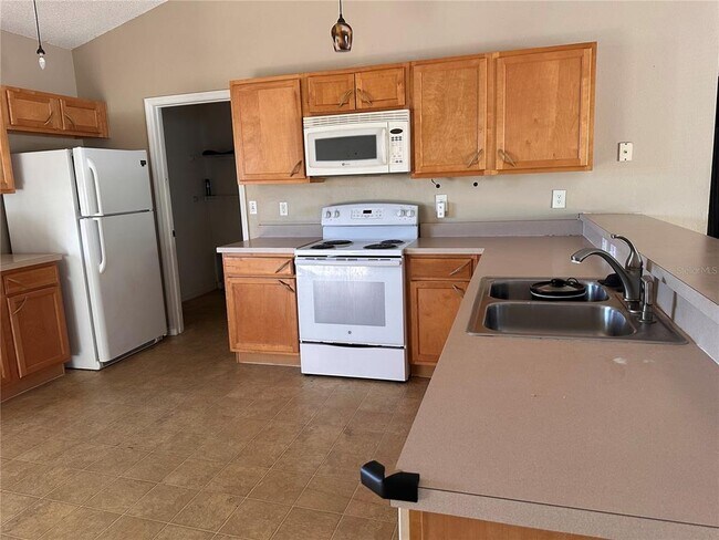 Building Photo - 238 Grifford Dr