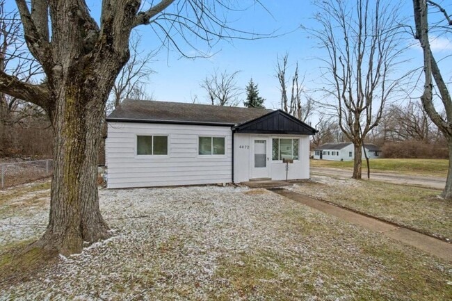 Building Photo - 4472 Curundu Ave