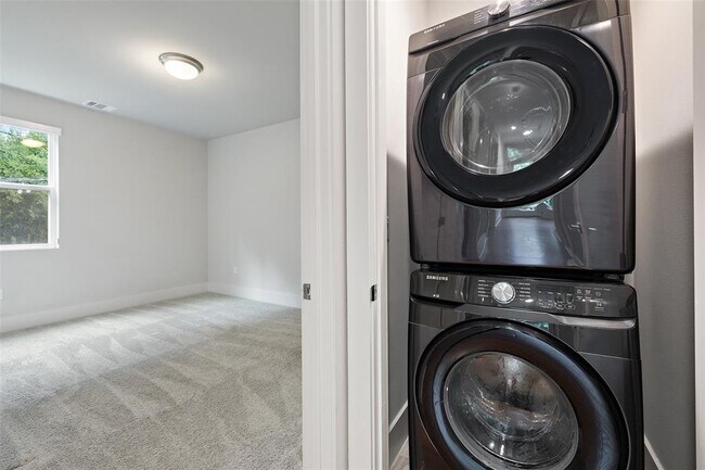 Building Photo - 5202 Pink Poppy Pass