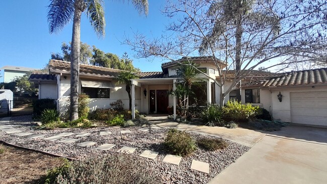 Building Photo - Fallbrook Ranch House