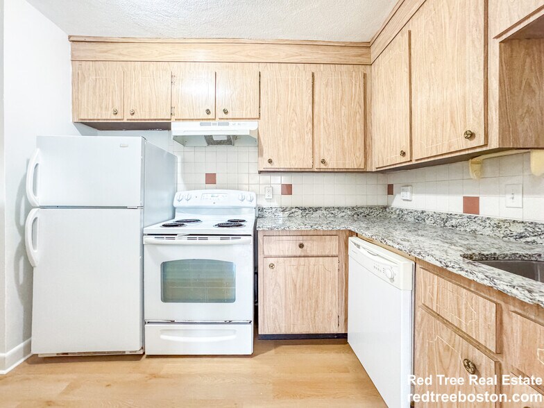 Building Photo - 11 Hodges Ave