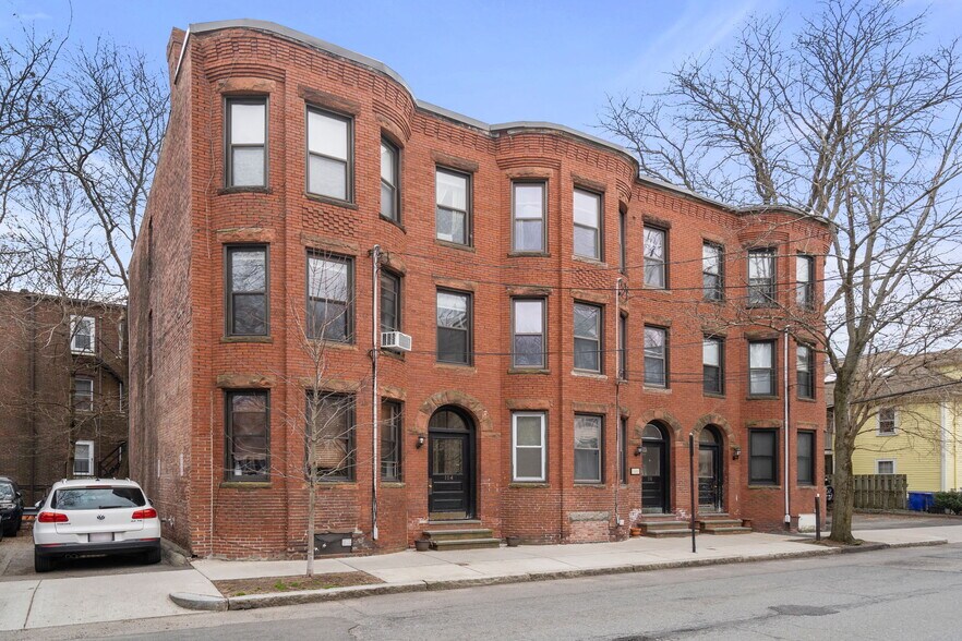 Building Photo - 116 Brook St
