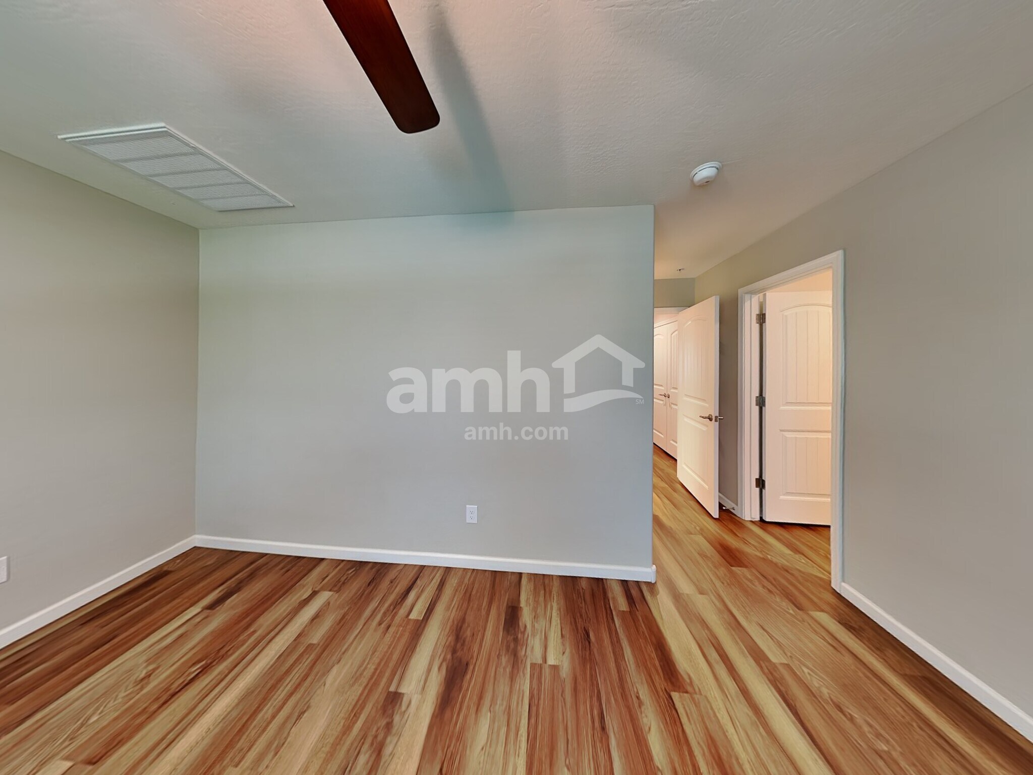 Building Photo - 20736 W Thomas Rd