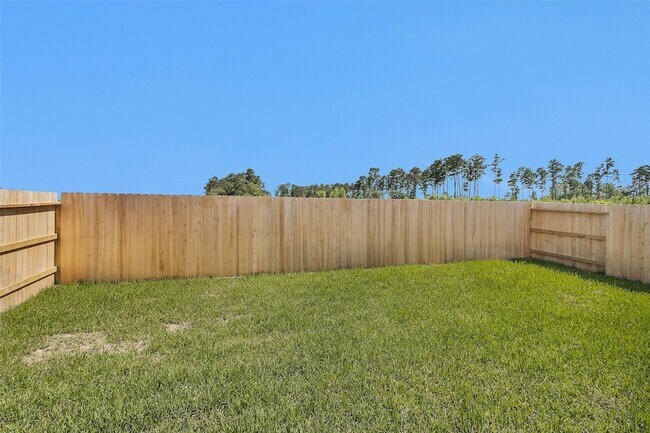 Building Photo - 40741 Mostyn Lake Dr