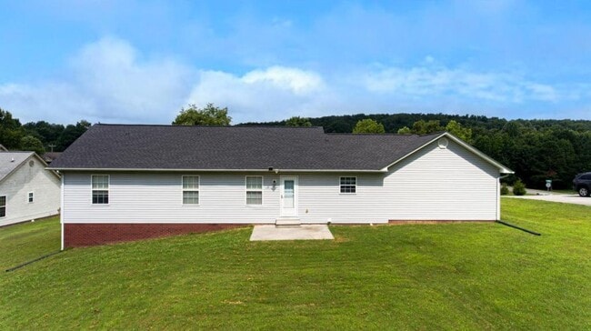 Building Photo - 380 Farmway Dr SE