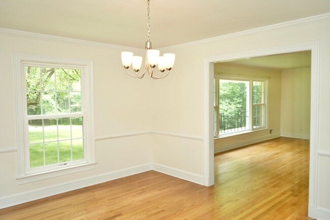 Building Photo - 4419 Dickerson Rd