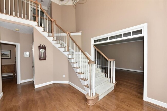 Building Photo - 735 Apsley Way