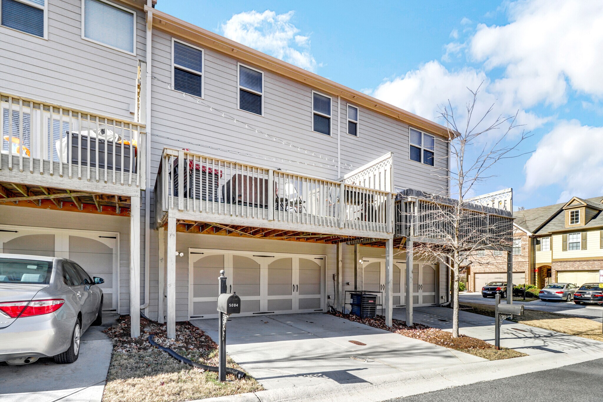 Building Photo - 5084 Whiteoak Ter SE