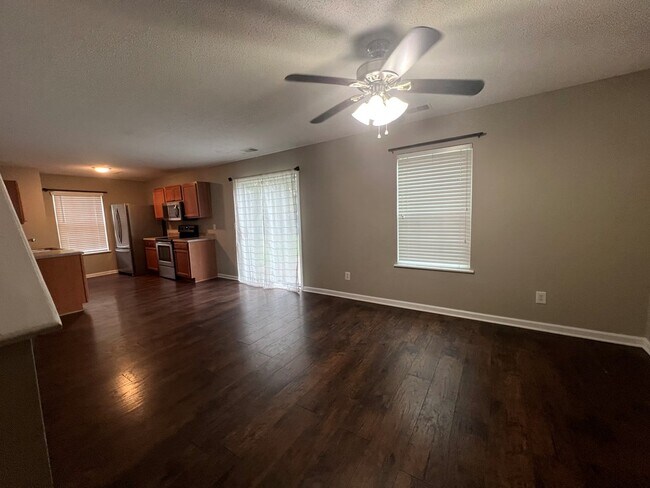 Building Photo - 1666 Mossberg Dr