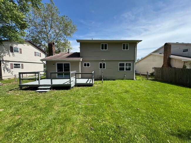 Building Photo - Far Eastside Large 3 Bedroom 1.5 Bath