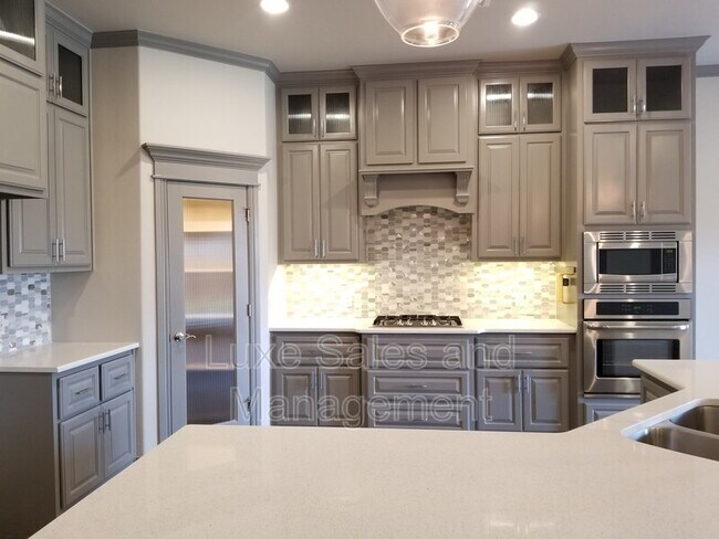 Building Photo - 1433 Kelley Pointe Pkwy
