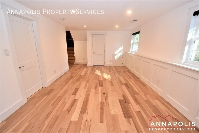 Building Photo - 90 Avondale Cir