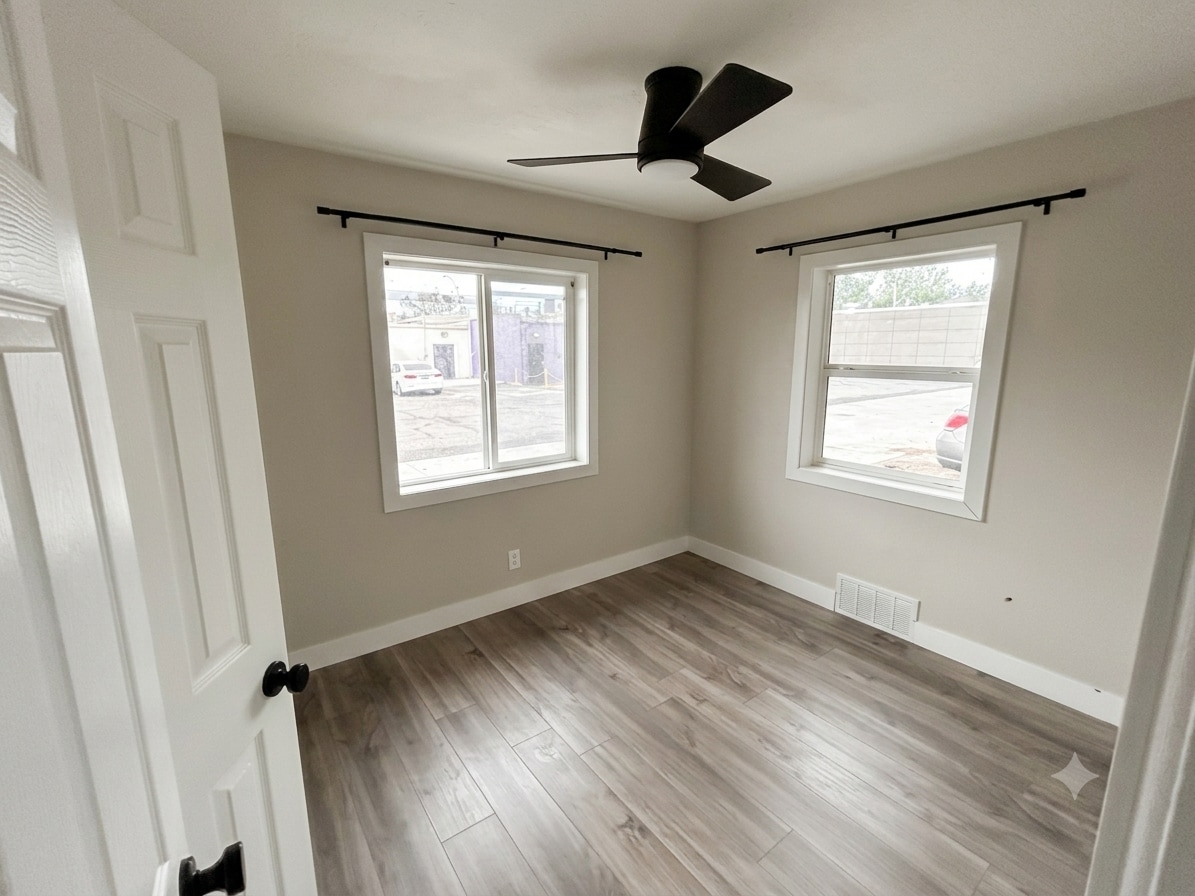 Building Photo - 1464 Elmira St