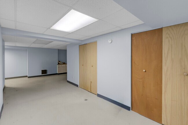 Building Photo - 7736 W 157th Pl