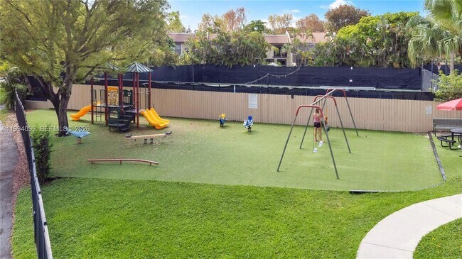 Building Photo - 10003 Costa Del Sol Blvd