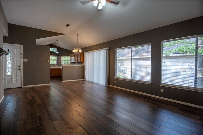 Building Photo - 46 N Rushwing Cir