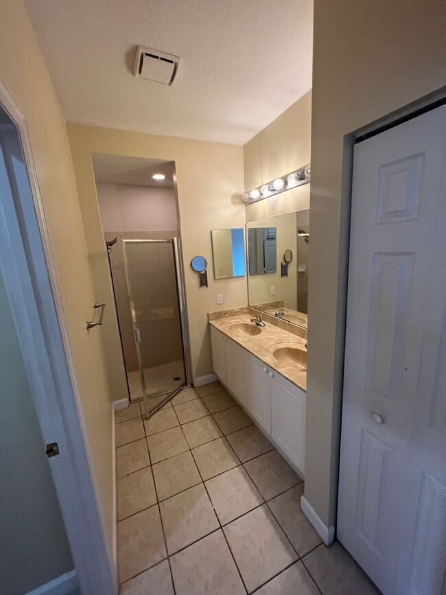 Building Photo - 4016 Colleton Ct