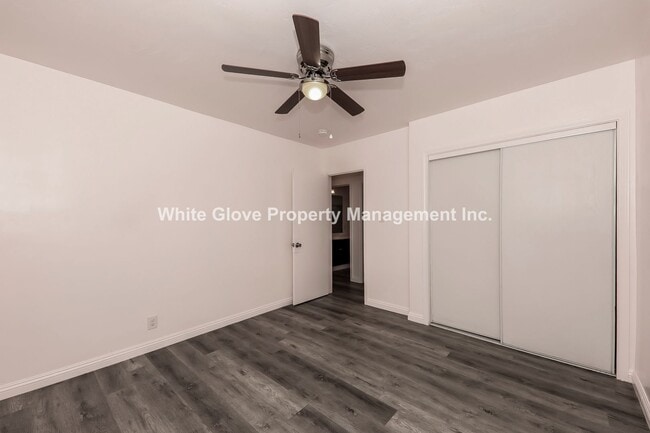 Building Photo - Charming Riverside 3 Bedroom Home with Spa...