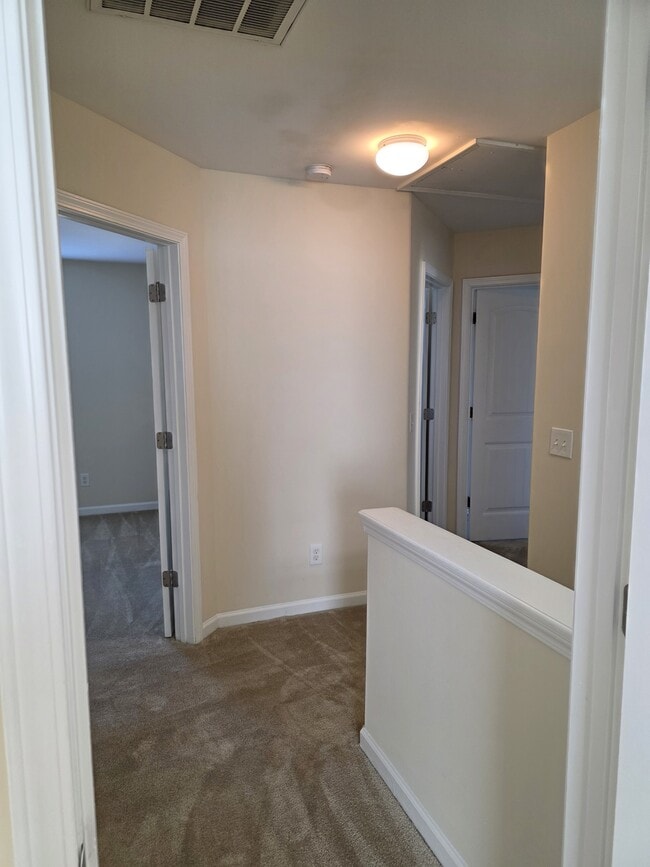 Building Photo - 159 Chapel Lake S