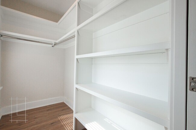 Building Photo - 1257 N 6th St