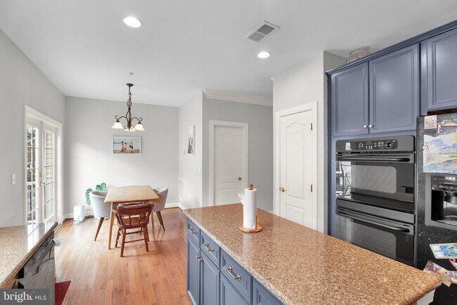 Building Photo - 92 Washington St