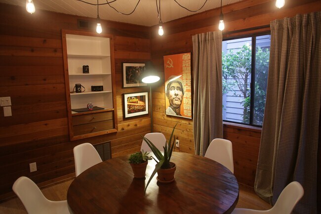 Building Photo - 521 Rialto Ave