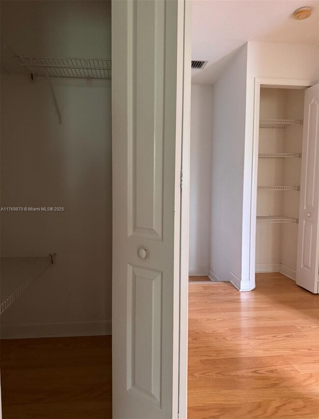 Building Photo - 4405 SW 160th Ave