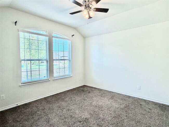 Building Photo - 4016 Spur Trail Dr