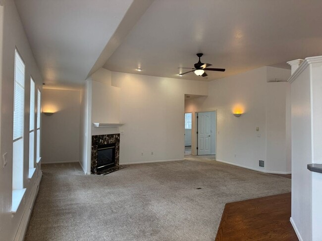 Building Photo - Spacious Single-Level Home in the Redlands w/ Private Yard & Thoughtful Layout!!!