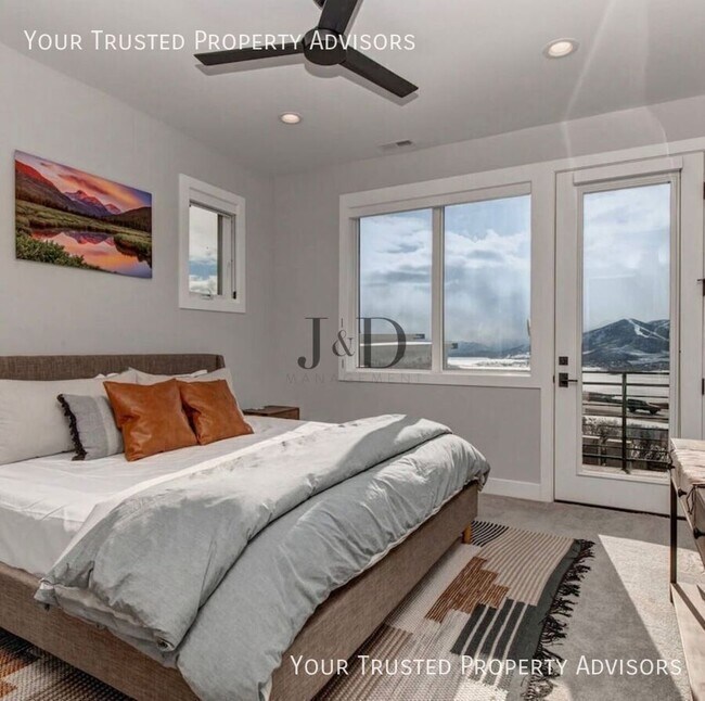 Building Photo - 807 E Klaim Dr