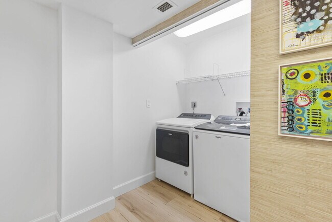 Building Photo - 3440 S Ocean Blvd
