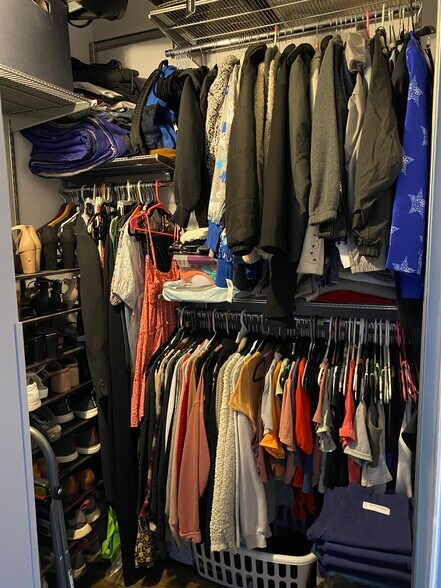 Building Photo - 620 Glen Iris Dr NE