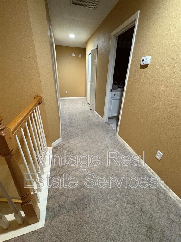 Building Photo - 2856 Bayshore Trails Dr