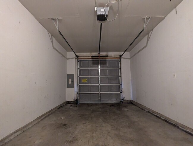 Building Photo - BishCarlson - 2907-2909 S 9th St