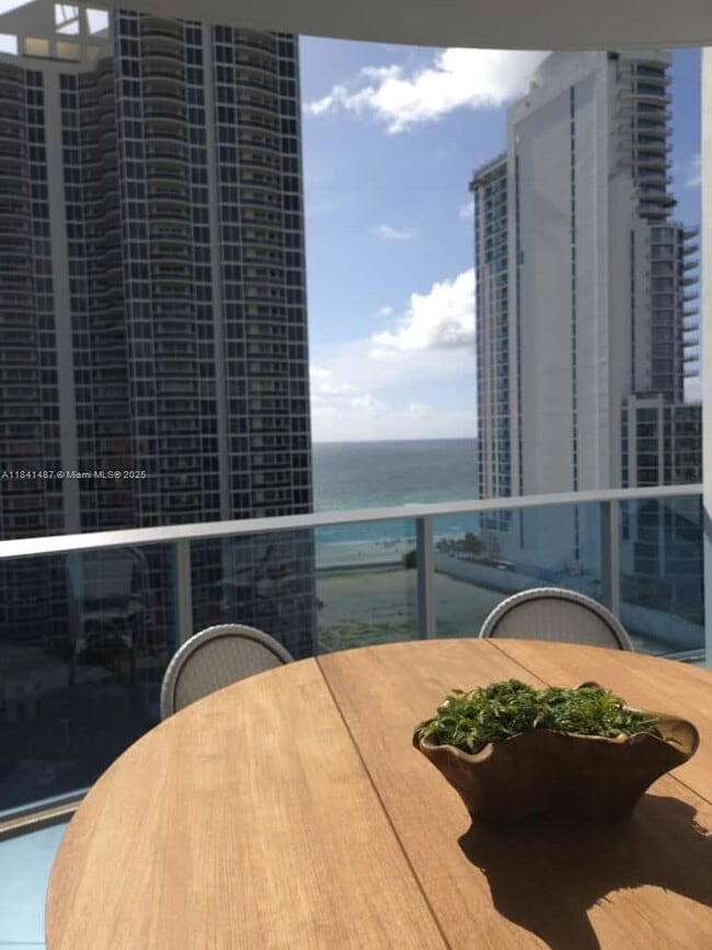 Building Photo - 17550 Collins Ave